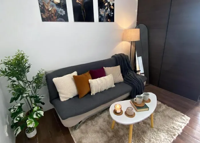 Air Residences 28f Balcony Wifi Netflix Apartment Manila