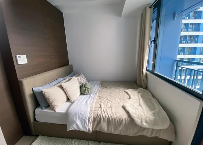 Air Residences 28f Balcony Wifi Netflix Manila