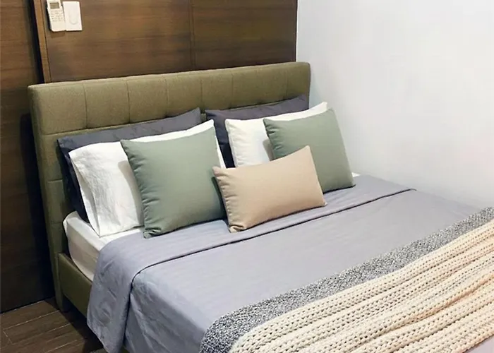 Air Residences 28f Balcony Wifi Netflix * Manila